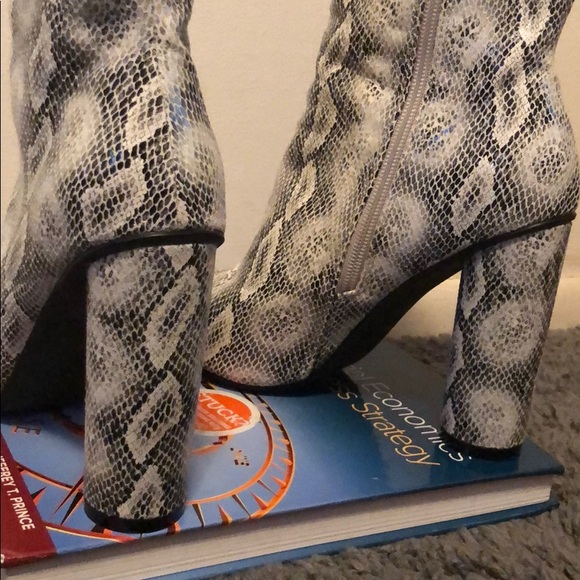 B&W Leopard Booties! - Picture 4 of 5